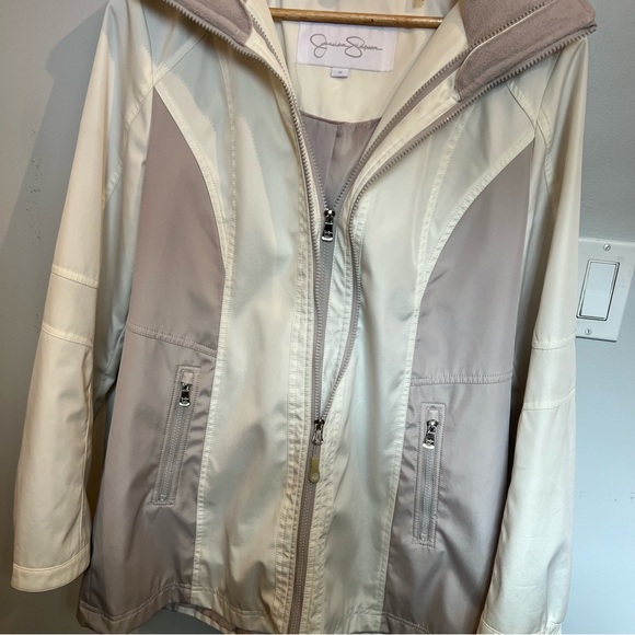 Jessica Simson Spring Jacket/ Windbreaker - Picture 8 of 15